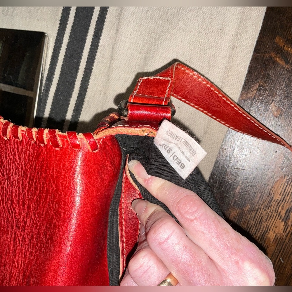 Bed Stu Leather Half Moon Crossbody Shoulder Bag Scarlet Red MSRP $245 - Picture 10 of 15